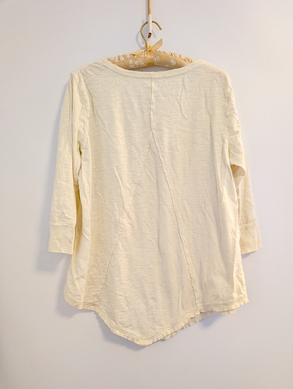 Women's Cream 3/4 Sleeve Scoop Neck Top - Picture 6 of 9